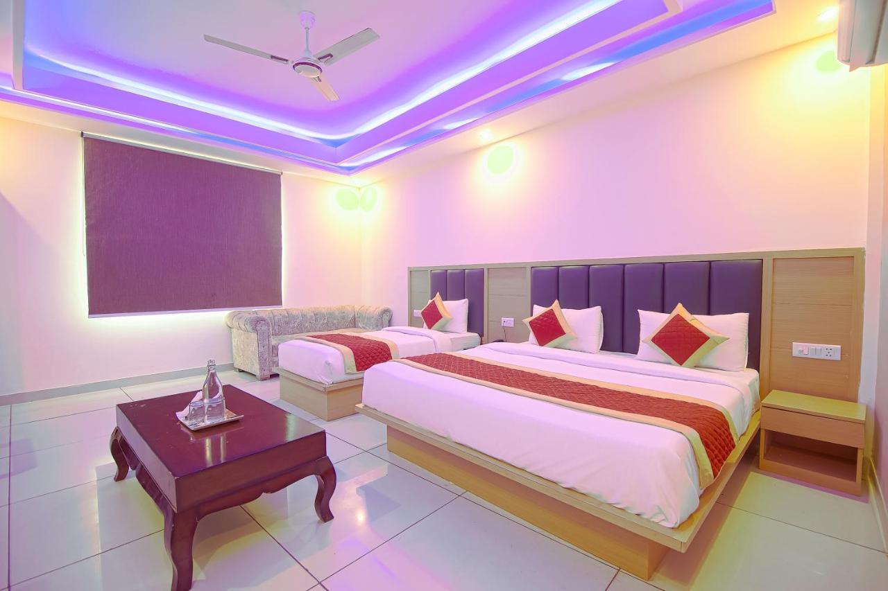 Hotel Del Inn By F9 Hotels - Near Igi Airport Új-Delhi Kültér fotó